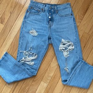 VINTAGE LEVI JEANS